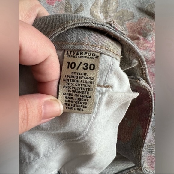 Liverpool Jeans Company - Vintage Floral Jeans - Size 10 - Picture 7 of 7